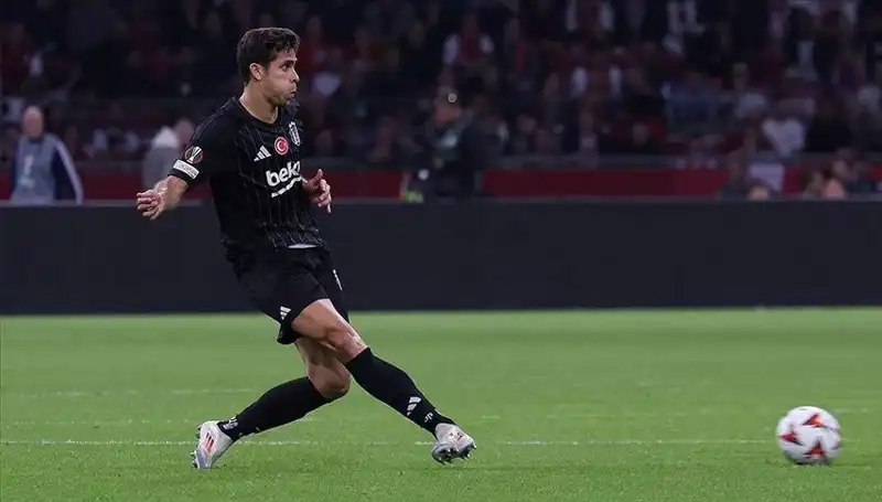 Beşiktaş’a Derbi Öncesi Stoper Hattında İki Şok Kayıp İle Yıkım!