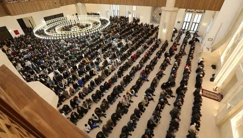 Cuma Namazı Saatleri: 4 Nisan 2025 İçin Detaylı Rehber
