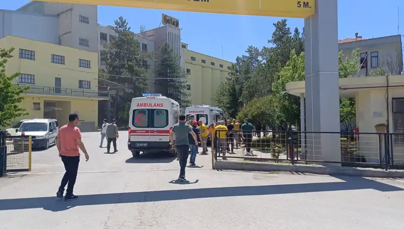 Çorum'daki Un Fabrikasında Patlama: 10 Yaralı ve Korkutan anlar