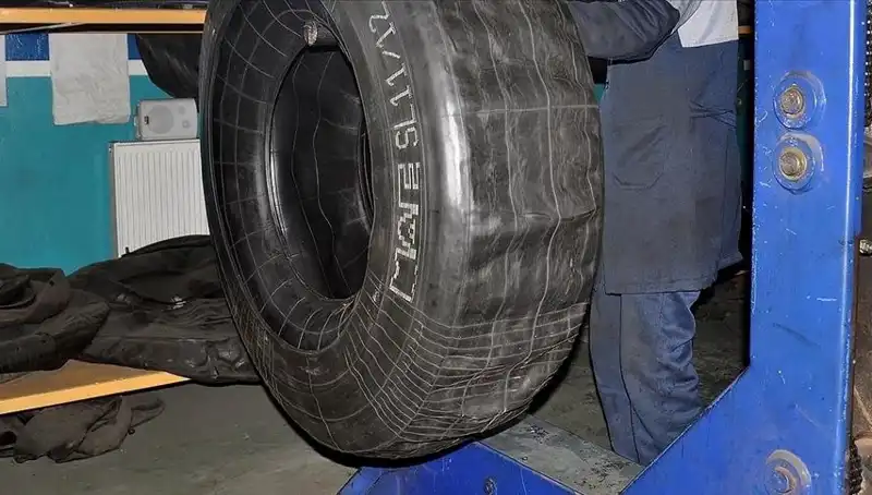 Trafikte Kaplama Lastik Kullanımının Tehlikeleri: Uzmanlar Çok Yeniden Uyarıyor
