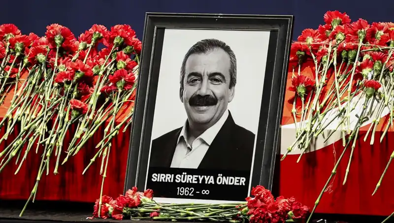Meclis’te Sırrı Süreyya Önder Anması: Unutulmaz Anlar ve Duygusal Paylaşımlar