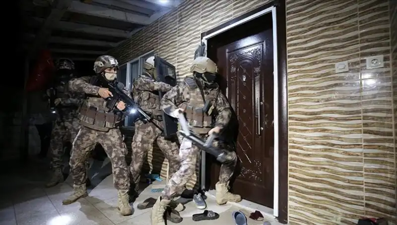 6 Suç Örgütüne Ağır Darbe: 158 Şüpheli Yakalandı!