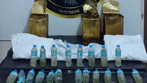 Bal Tenekelerinde Gizli Olan Metamfetamin Operasyonu Şaşkına Çevirdi