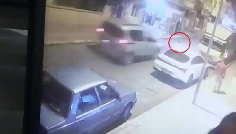 Yola Fırlayan Çocuğa Araç Çarptı: Korkutan Kazanın Ayrıntıları