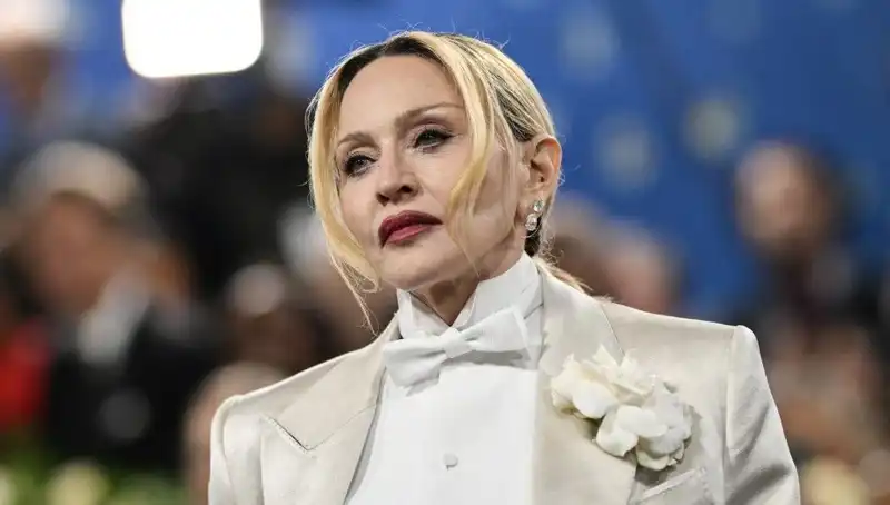 Madonna'nın Tartışmalı Diyeti: Kanserle Mücadelede Etkisi Nedir?