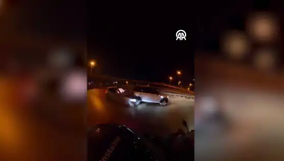 Kadıköy'de Trafik Kazası Anı Kask Kamerasında Görüntülendi