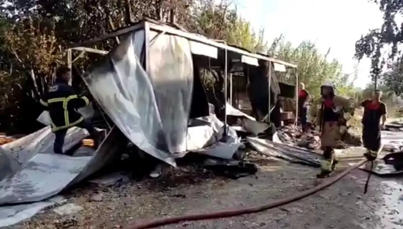 Hatay’da Konteyner Yangını: İş Süreçlerini Tehdit Eden Felaket