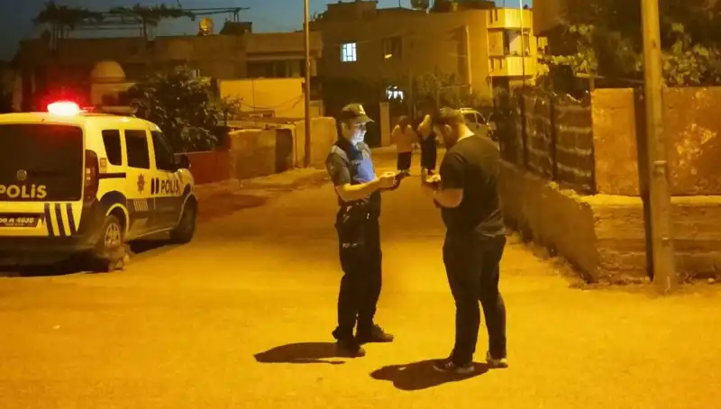 Korkunç Olay: Husumetlilerin Evinin Önünde Silahlı Saldırı Gerçekleşti