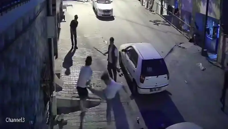 Başakşehir’de Taşlı Sopalı Kavga: Ortalık Savaş Alanına Döndü
