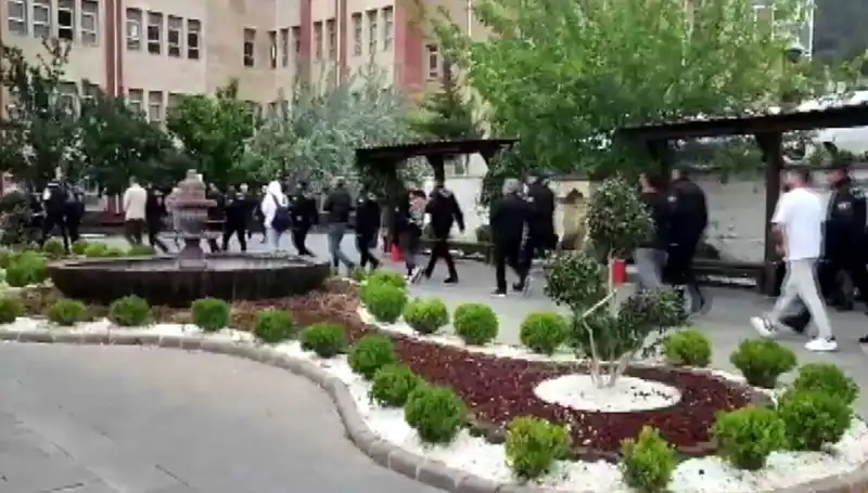 200 Milyon Liralık Vurgun: Ağır Mükerrer Dolandırıcılık Şebekesi Çökertildi