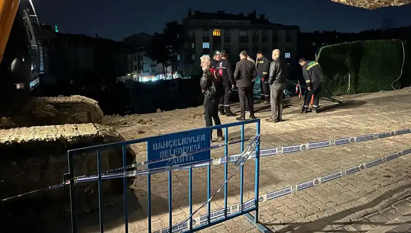 İstanbul'da İnşaat Çalışmasında Yaşanan Şok Olay: Yol Çöktü!