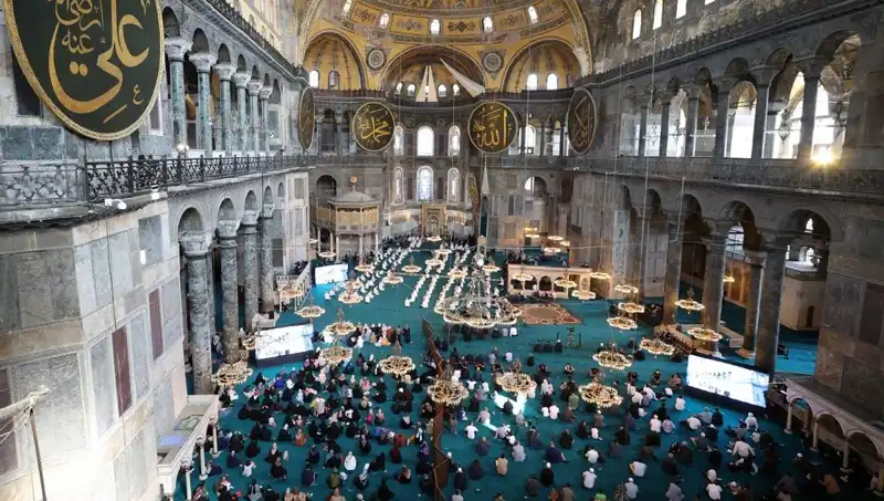 Ayasofya'nın Kapısını Kıran Sanığa Verilen Hapis Cezasıyla İlgili Şok Karar!