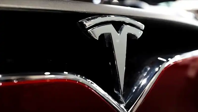 Tesla'da Ucuz Model Tartışmaları ve FSD Beklentileri Gündemde
