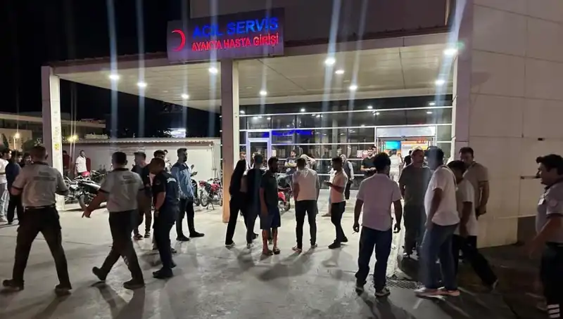 Acil Servis Önünde Yaşanan Tekme Tokat Kavga: Panik Anları Kameralara Yansıdı