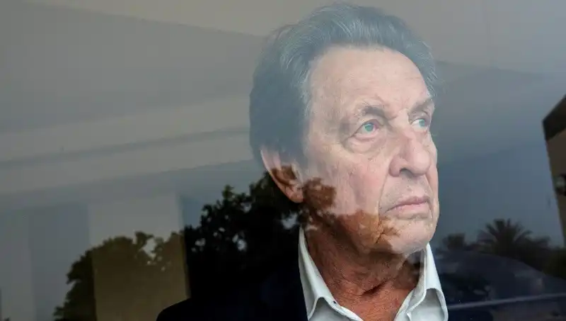 Elon Musk’ın Babasından Şok İtiraflar: “Kızımı Büyücülük İçin Kullanacaklardı”