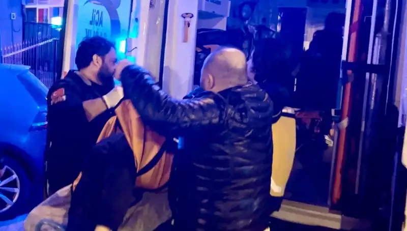 Tartışma Sonrası Baba Oğul Arasındaki Silahlı Kavga Büyüdü