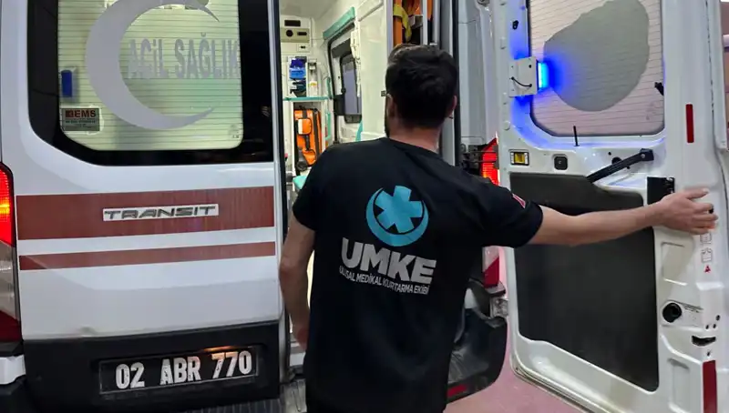 Eteği Tekere Dolaşan Bisikletli Kadının Kazası Sosyal Medyayı Salladı!