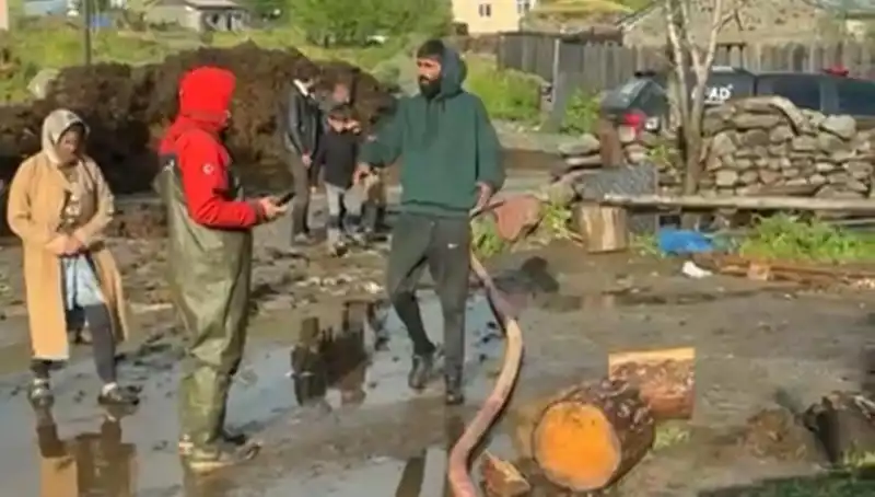 Ardahan'da Etkili Sağanak, Şehirde Sel Felaketi Yarattı