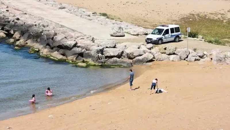 Sinop'ta Sıcak Havalara Rağmen Denize Girmek Yasaklandı!