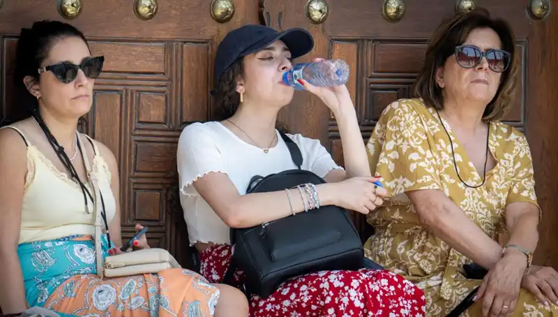 Türkiye’nin 23 İlinde Sıcaklık Rekoru: 40 Dereceyi Geçen Günler!