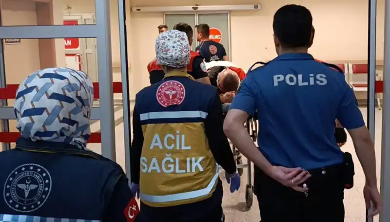 Kaza Sonrası Panik: Polis Ekipleri Olay Yeri İle Mücadele Ediyor