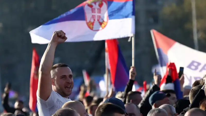 55 Bin Kişiyle "Sırbistan'ı Vermeyiz" Mitingi: Vucic Destekçileri Alanları Doldurdu