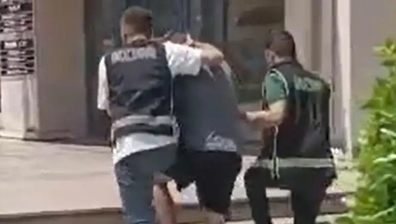 Sahte Dövizle Alışveriş Yapan Turistler Ülkeyi Terk Etti