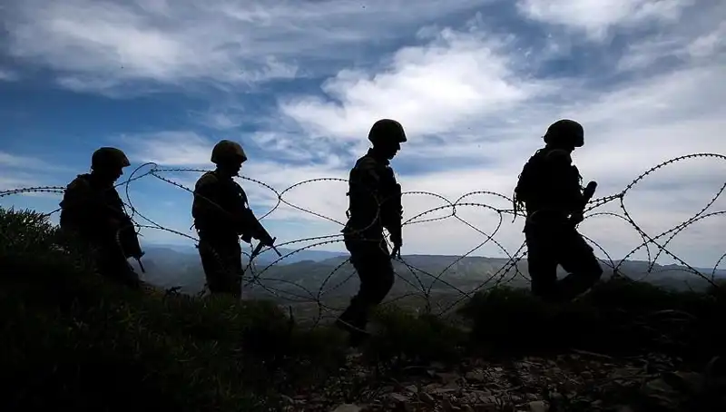 Düzensiz Göçmen Yakalama Operasyonları: İki İl'de 32 Kişi Tutuklandı