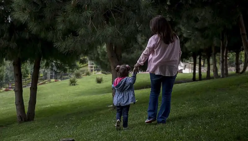 Yargıtay'dan Tarihi Koruyucu Aile Kararı: Çocuklarla İlişkiler Yeniden Şekilleniyor
