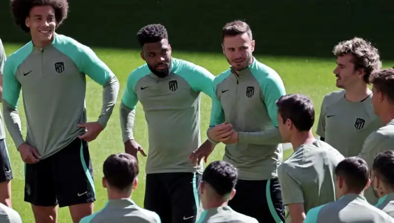 Chelsea ve Sevilla'nın Yıldızı, Türkiye'de Futbola Devam Edecek!