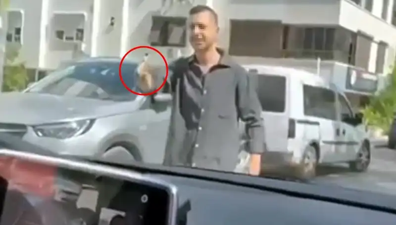 Trafikte Kadınlara Silah Doğrultan Sürücüye Dava Açıldı!