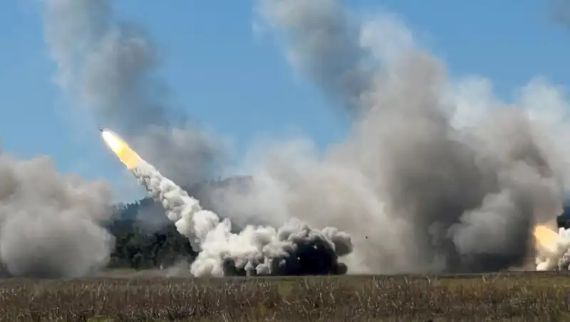 Avustralya’nın En Büyük Askeri Tatbikatında HIMARS Atışı Yapıldı!
