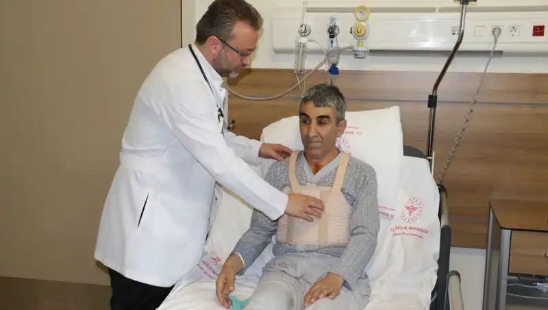 Aort Damarı Yırtılan Hastanın Zorlu Ameliyatı: 8,5 Saat Süren Mücadele