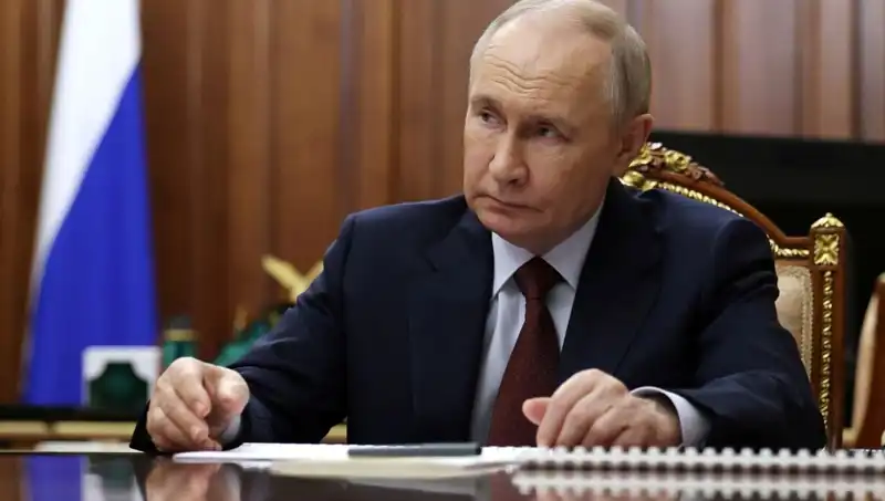 Putin’in Dijital Gulag Planı: Rusya’da Satılan Her Cihazda İzleme Sistemi
