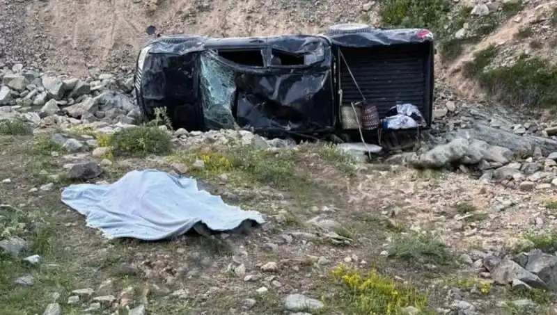 Gümüşhane'de Korkunç Kaza: 1 Ölü, 5 Yaralı