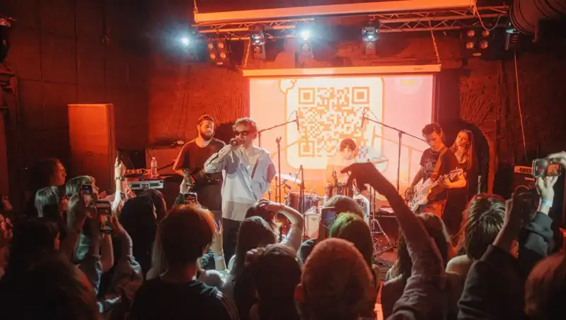 Savaşın Ortasında Hayat: Saldırının Yanında Unutulmaz Bir Konser