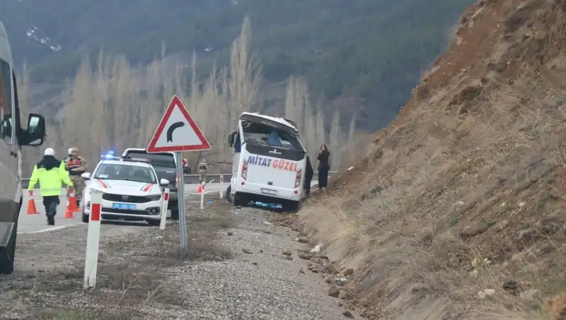 Oltu'da İşçi Servisi Aracının Kazası: Yaralı Sayısı Artıyor!