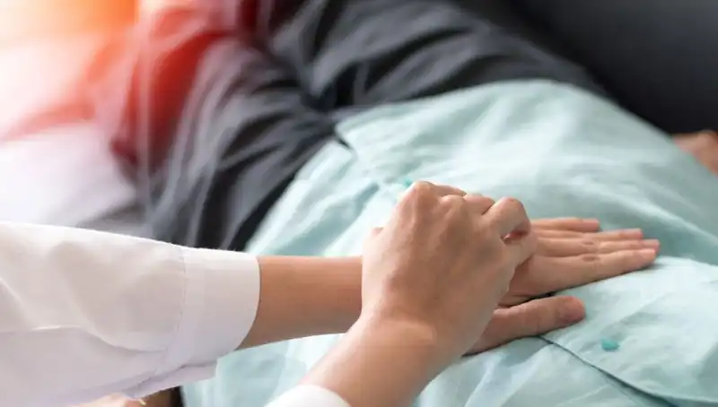 Doktora Gittiğinde 1 Yıl Ömrü Kaldığını Öğrendi: Vücudundaki Tek Belirti Buymuş