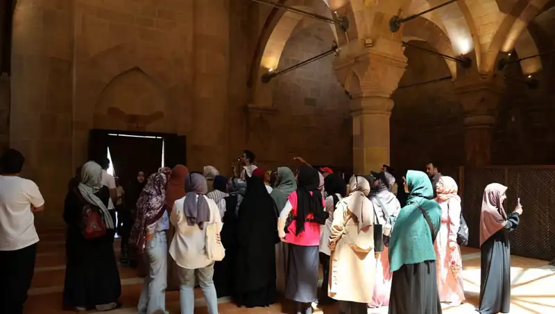 Dilleri Kısır, Kalemleri Kırık: Dünyanın Eşsiz ve Gizemli Kültürleri
