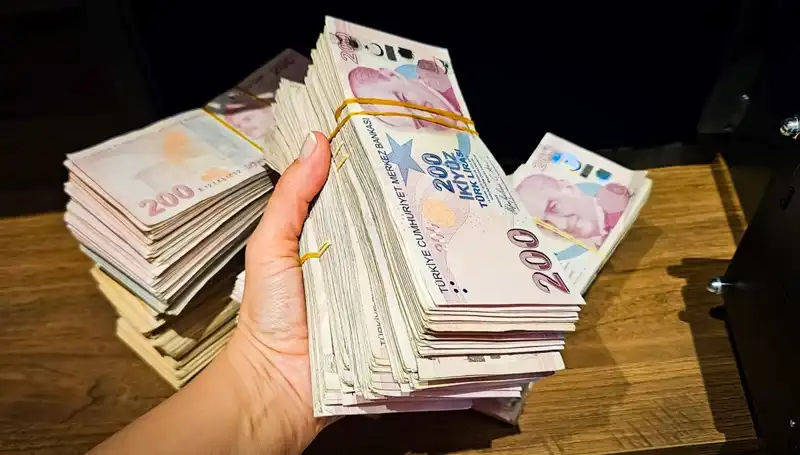Türkiye Mevduatları 12 Trilyon Liraya Ulaştı: Ekonominin Nabzı Ne Yönde?