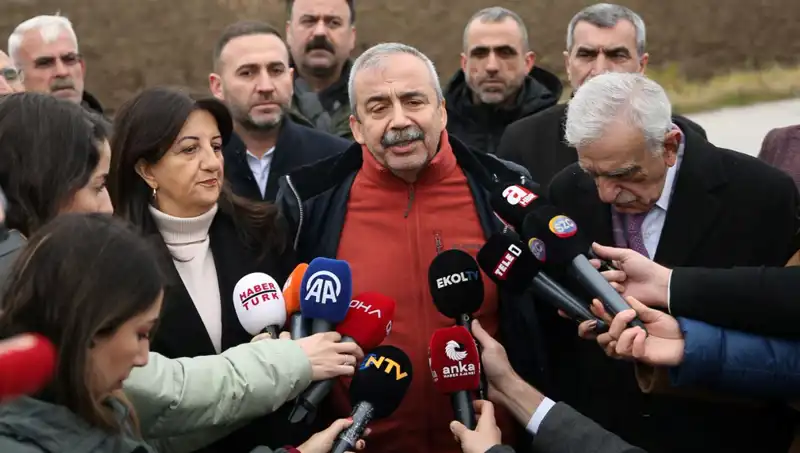 İmralı'dan PKK'ya Önemli Çağrı: Sırrı Süreyya Önder Açıkladı