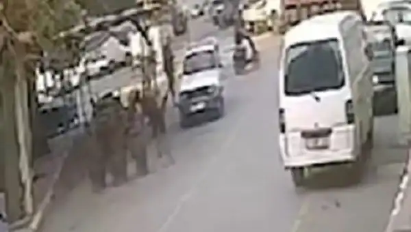 İzmir'de Motosiklet Hırsızlığı Olayı: Suçüstü Yakalanan Şahıs Tutuaklandı