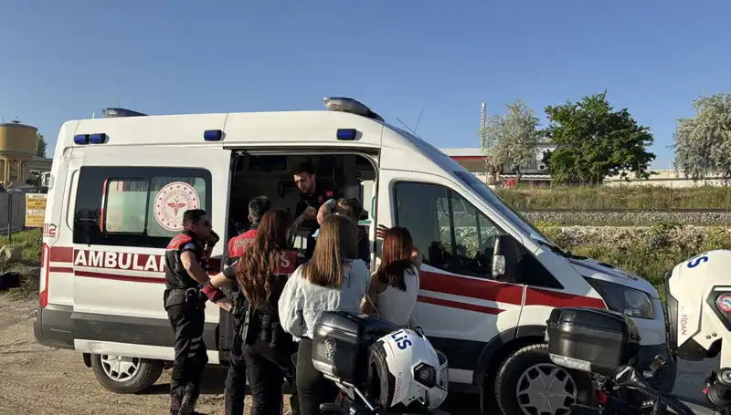 Arkadaşının Uzattığı Dalla Hayata Tutunan Genç Kızın Duygu Dolu Hikayesi