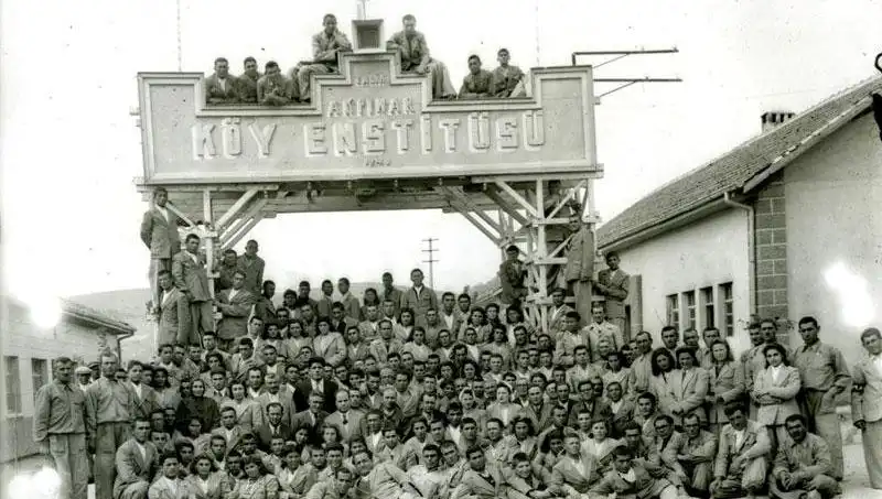 17 Nisan: Köy Enstitüleri'nin Kuruluş Yıl Dönümünde Eğitimde Dönüm Noktası