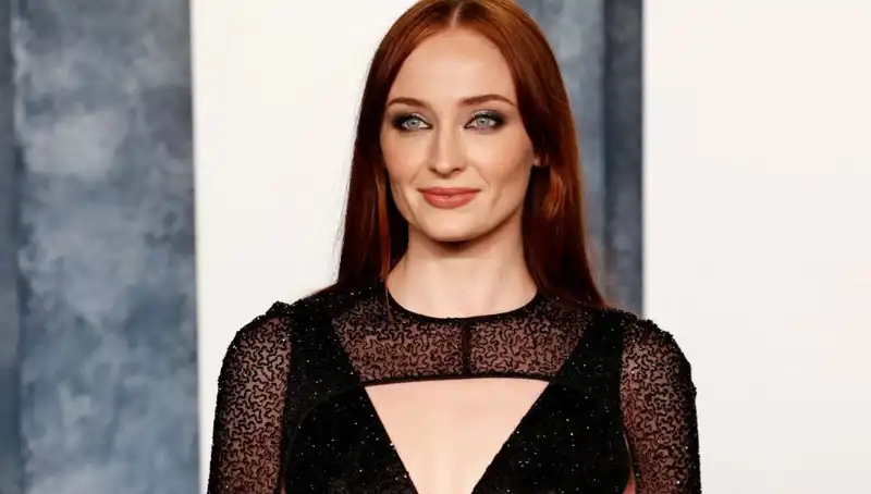 Game of Thrones'un Sophie Turner'ına Yapılan Yorum Sosyal Medyayı Karıştırdı