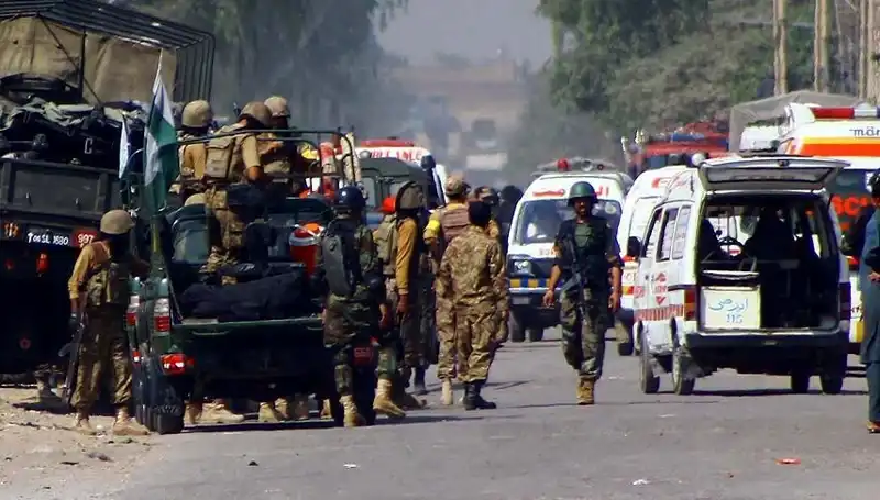 Pakistan'da Bombalı Saldırı: Güvenlik Görevlilerine Yönelik Saldırıda 5 Şehit