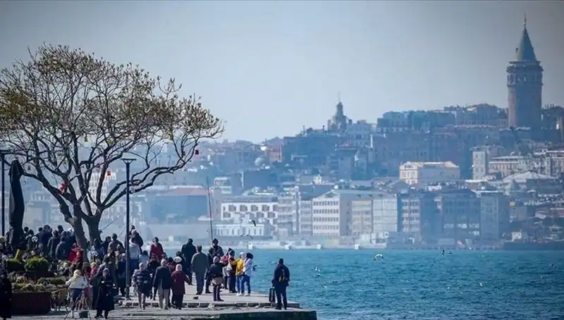 İstanbul'un Bahar Havası Yeniden Kapıda: Hafta Sonu Sıcaklık Artıyor!