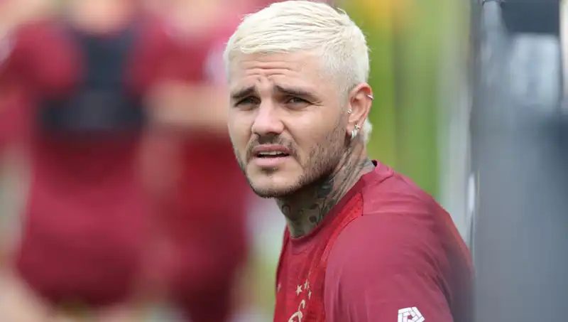 Icardi Borçlarını Açıkladı: Osimhen ve Kerem Aktürkoğlu Hakkında Dikkat Çeken İfadeler