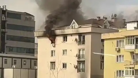 Mecidiyeköy'de Dört Katlı Binada Yangın Paniği: Kurtarma Operasyonu Başladı