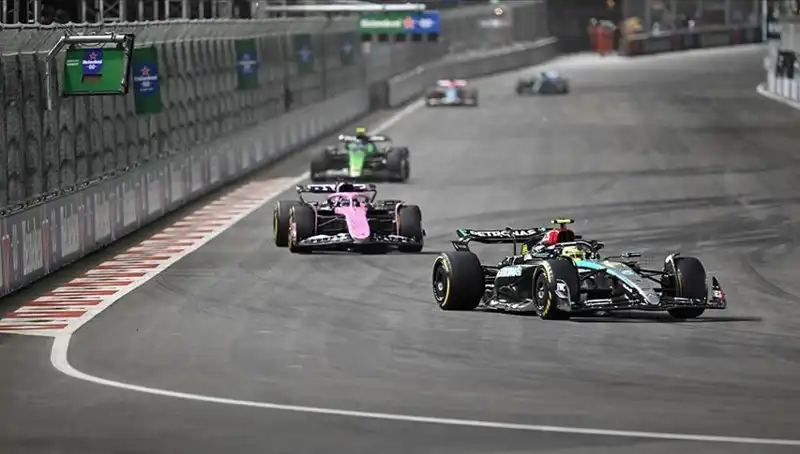 Formula 1'de Yeni Sezon Heyecanı: Sürprizlerle Dolu Bir Başlangıç!